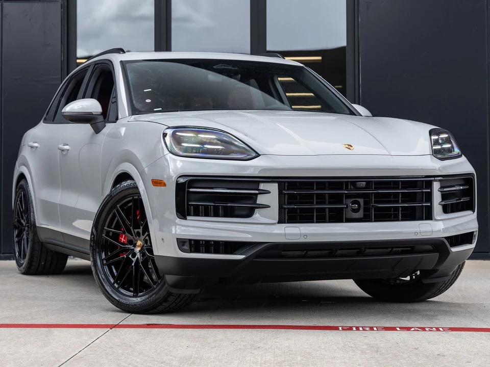 2026 Porsche 9Y0/9Y3 Cayenne S - Image 6 of 31