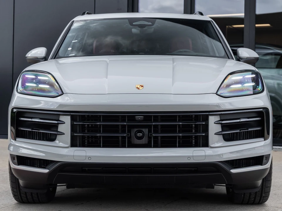 2026 Porsche 9Y0/9Y3 Cayenne S - Image 8 of 31
