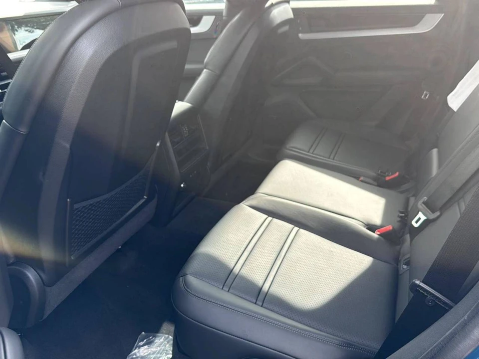 2026 Porsche 9Y0/9Y3 Cayenne S - Image 5 of 5