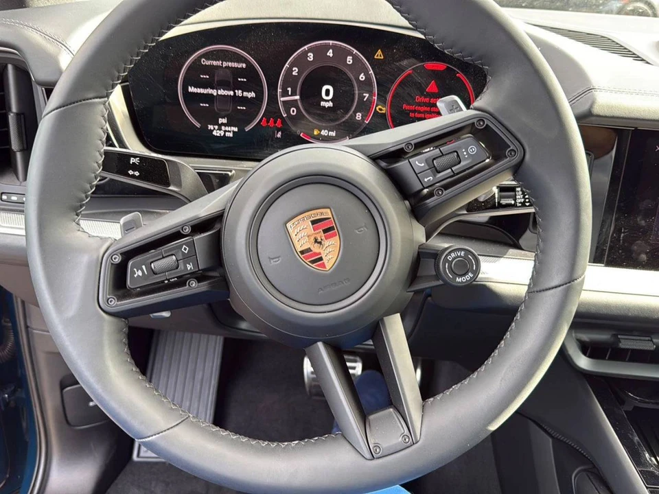 2026 Porsche 9Y0/9Y3 Cayenne S - Image 2 of 5