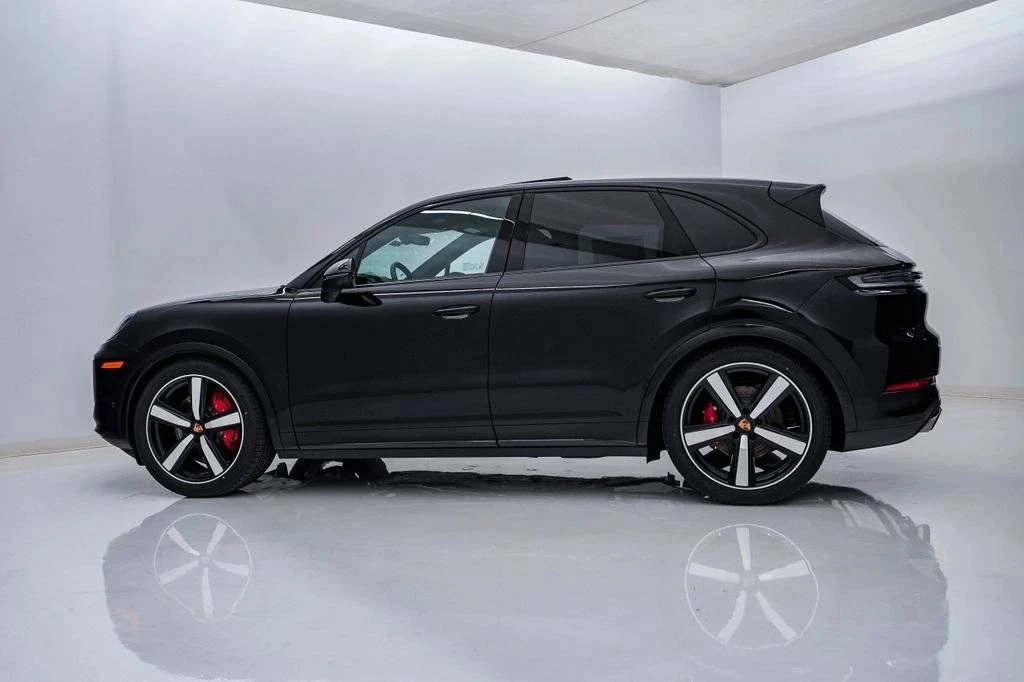 2026 Porsche 9Y0/9Y3 Cayenne S - Image 2 of 5
