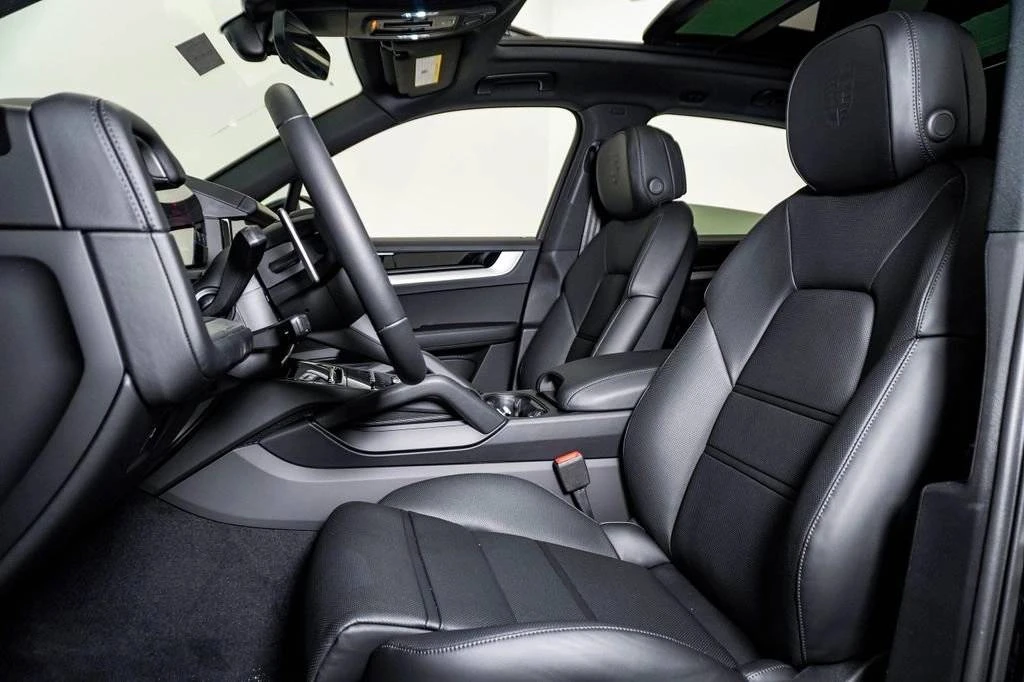 2026 Porsche 9Y0/9Y3 Cayenne S - Image 5 of 5