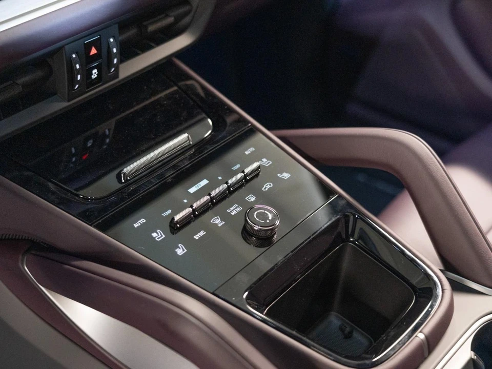 2026 Porsche 9Y0/9Y3 Cayenne S - Image 22 of 29