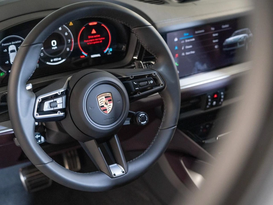 2026 Porsche 9Y0/9Y3 Cayenne S - Image 15 of 29