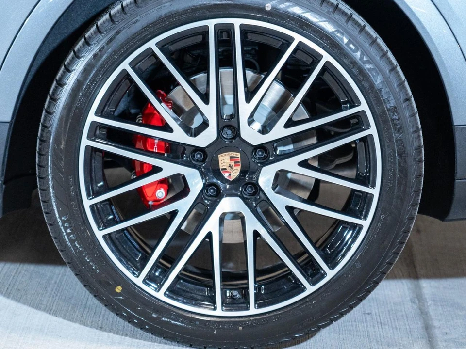 2026 Porsche 9Y0/9Y3 Cayenne S - Image 11 of 29