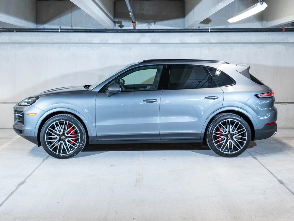 2026 Porsche 9Y0/9Y3 Cayenne S - Image 2 of 29