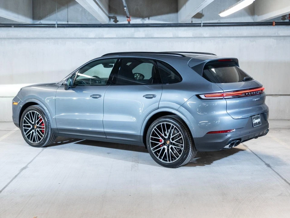 2026 Porsche 9Y0/9Y3 Cayenne S - Image 3 of 29