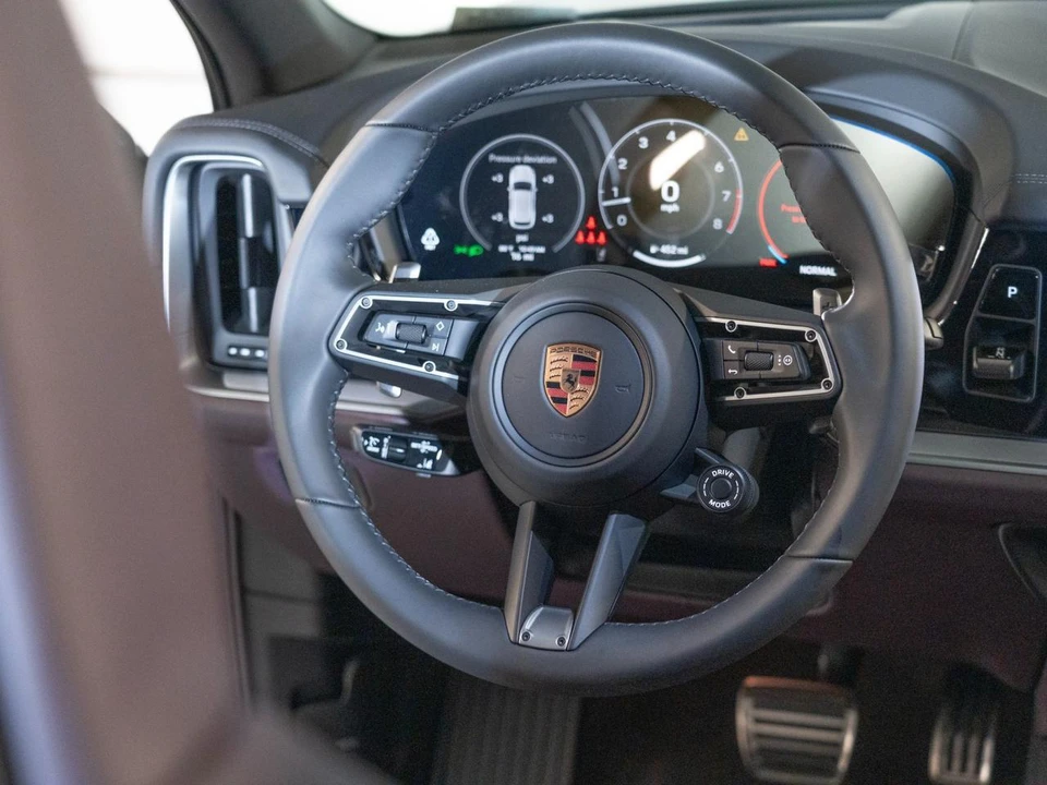 2026 Porsche 9Y0/9Y3 Cayenne S - Image 27 of 29