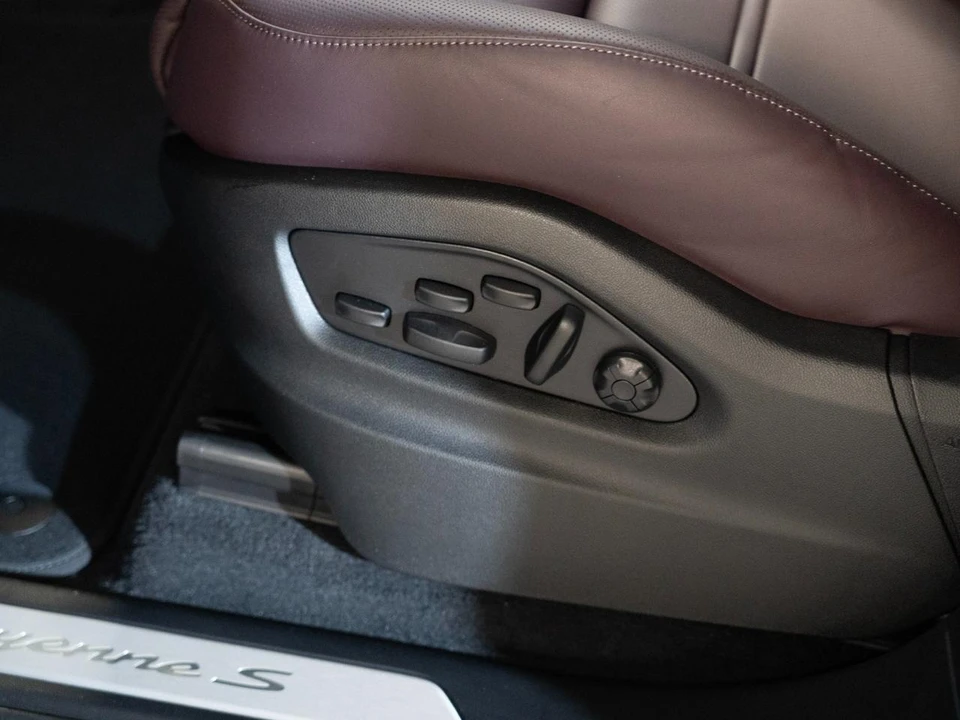 2026 Porsche 9Y0/9Y3 Cayenne S - Image 13 of 29