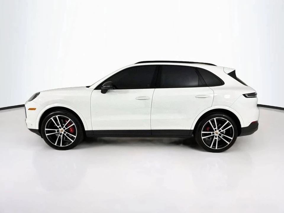 2026 Porsche 9Y0/9Y3 Cayenne S - Image 2 of 4