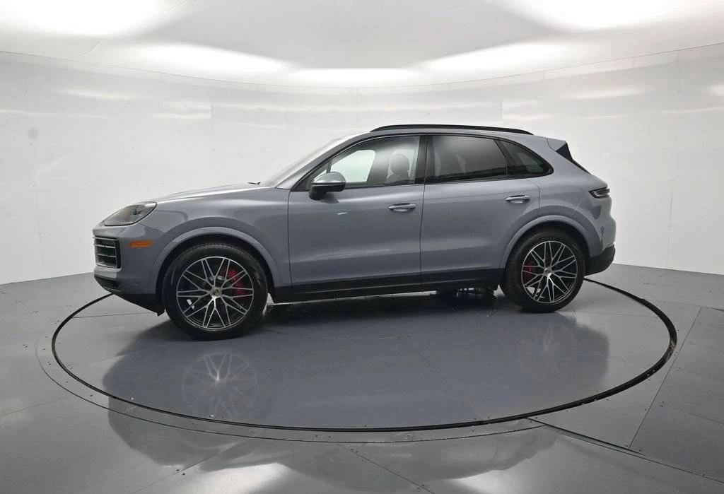 2026 Porsche 9Y0/9Y3 Cayenne S - Image 2 of 4