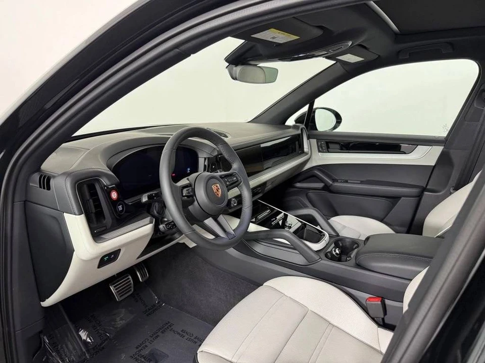 2026 Porsche 9Y0/9Y3 Cayenne S - Image 4 of 5