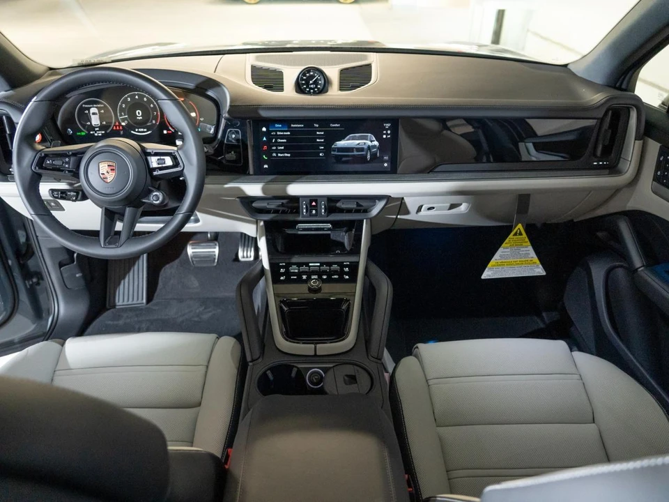2026 Porsche 9Y0/9Y3 Cayenne S - Image 25 of 28
