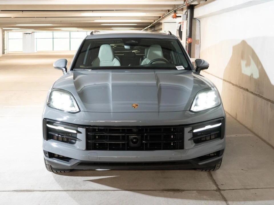 2026 Porsche 9Y0/9Y3 Cayenne S - Image 6 of 28