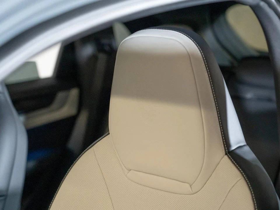 2026 Porsche 9Y0/9Y3 Cayenne S - Image 24 of 28
