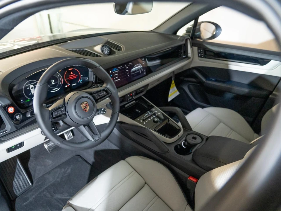 2026 Porsche 9Y0/9Y3 Cayenne S - Image 4 of 28