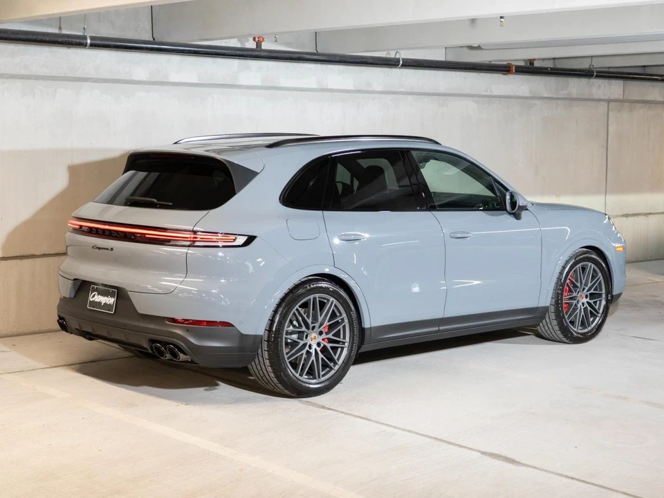 2026 Porsche 9Y0/9Y3 Cayenne S - Image 9 of 28