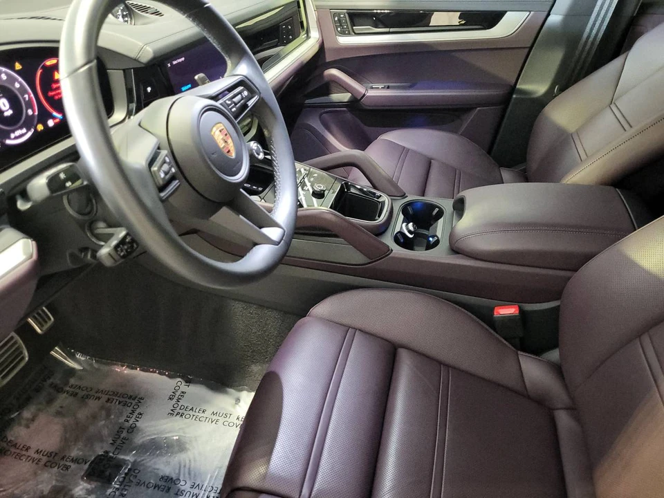 2026 Porsche 9Y0/9Y3 Cayenne S - Image 4 of 5