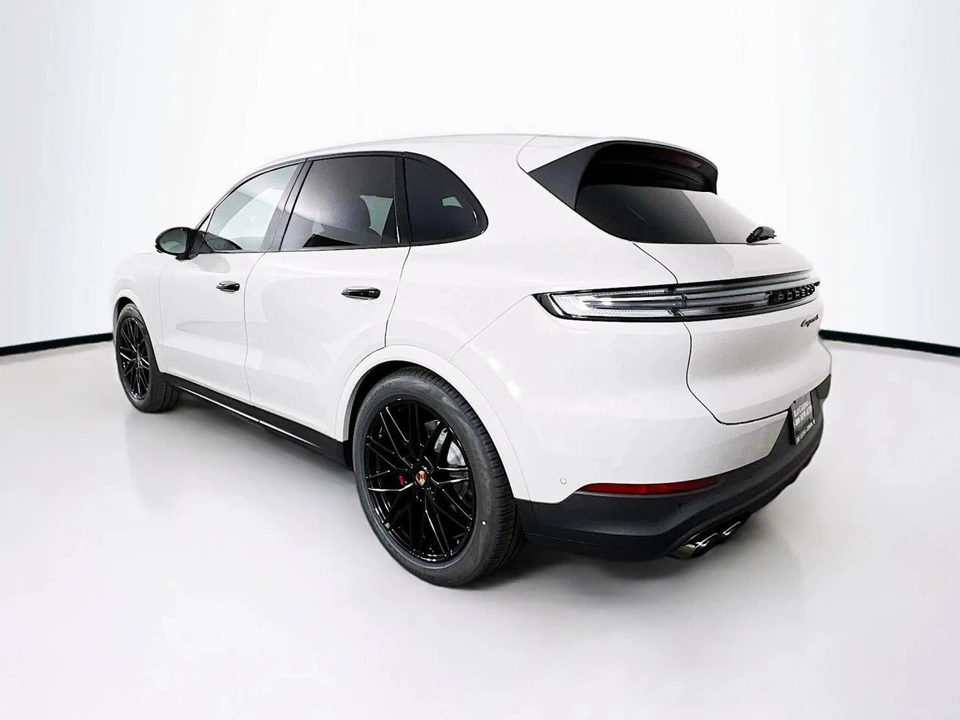 2026 Porsche 9Y0/9Y3 Cayenne S - Image 3 of 5