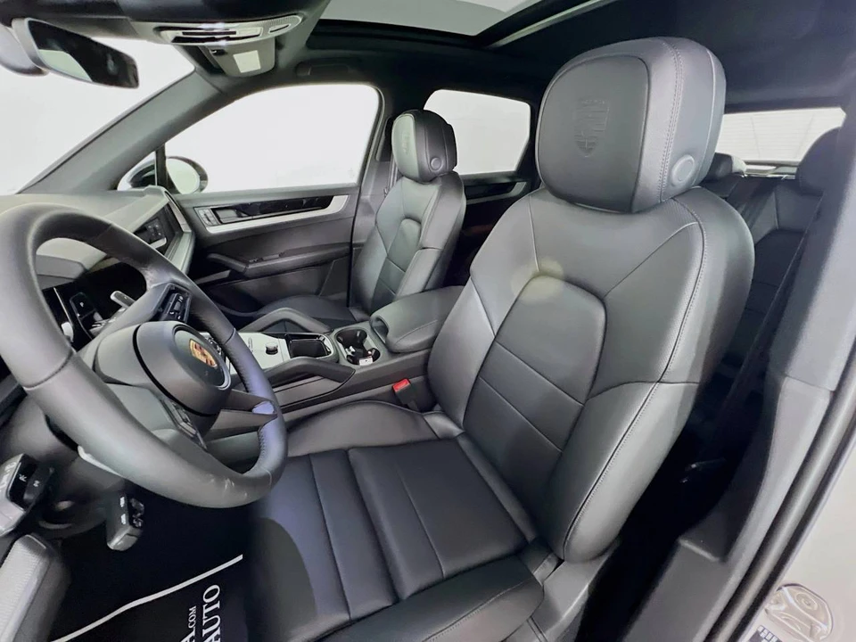 2026 Porsche 9Y0/9Y3 Cayenne S - Image 5 of 5