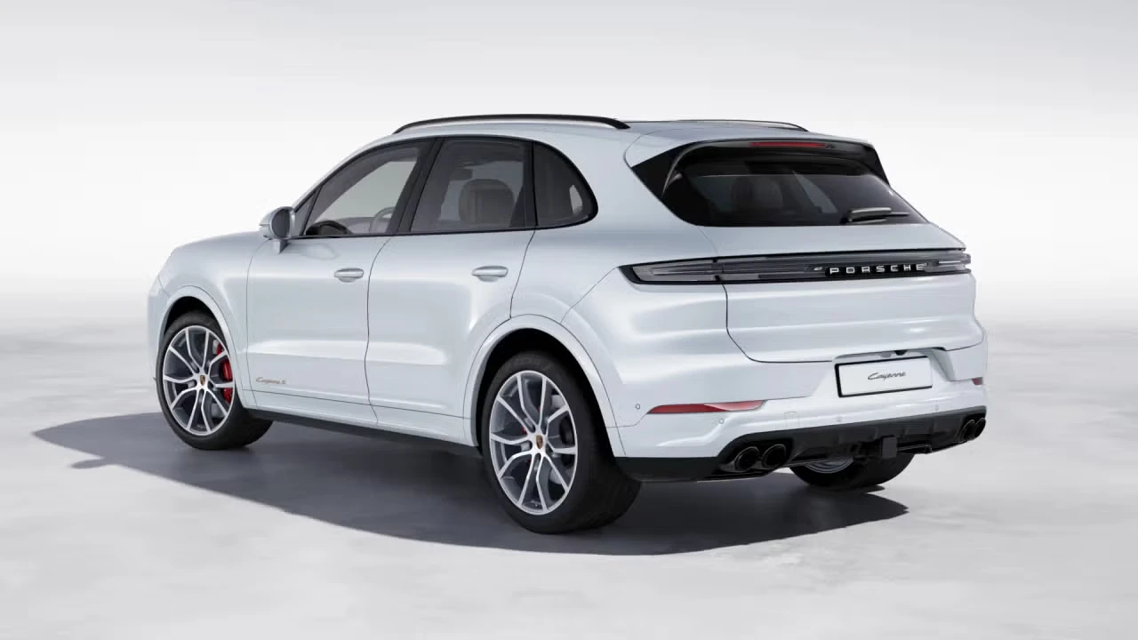 2026 Porsche Cayenne - Image 20 of 30