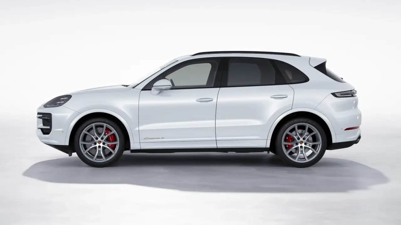 2026 Porsche Cayenne - Image 16 of 30
