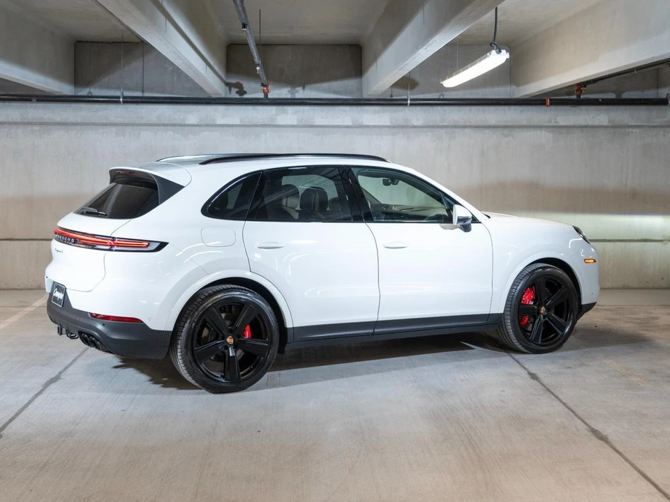 2026 Porsche 9Y0/9Y3 Cayenne S - Image 10 of 27