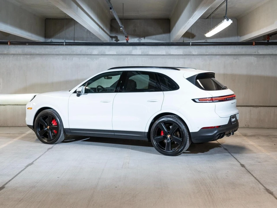 2026 Porsche 9Y0/9Y3 Cayenne S - Image 4 of 27