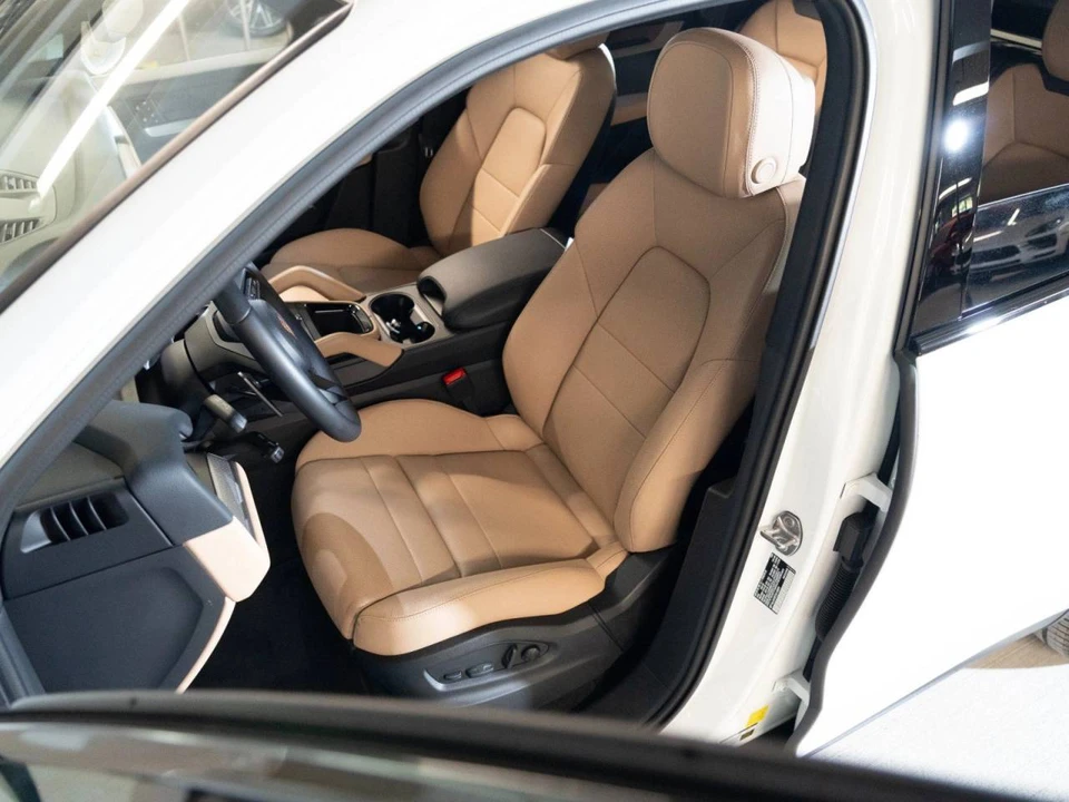2026 Porsche 9Y0/9Y3 Cayenne S - Image 5 of 5