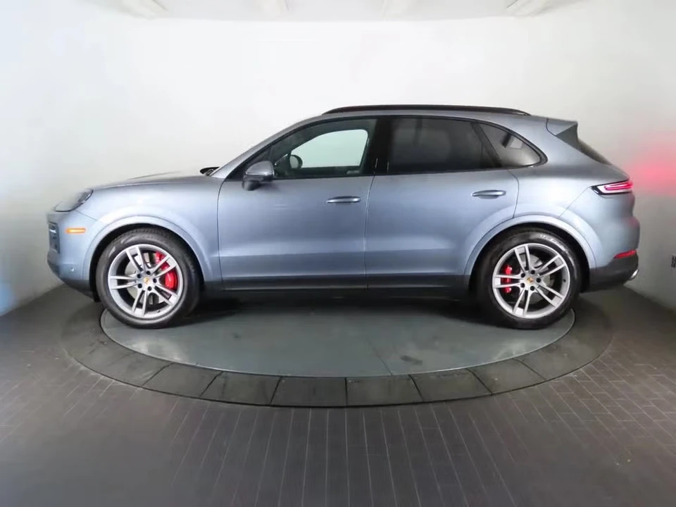 2026 Porsche 9Y0/9Y3 Cayenne S - Image 12 of 31