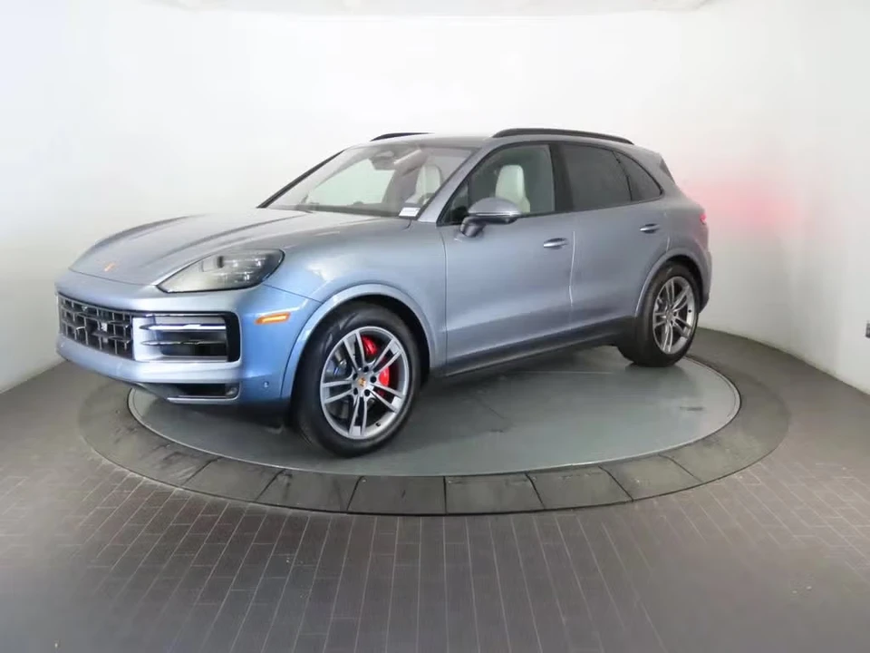 2026 Porsche 9Y0/9Y3 Cayenne S - Image 4 of 31