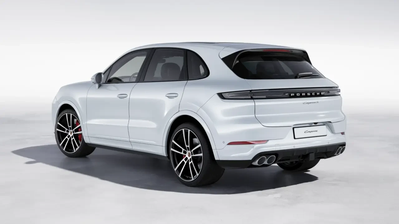 2026 Porsche Cayenne - Image 24 of 30