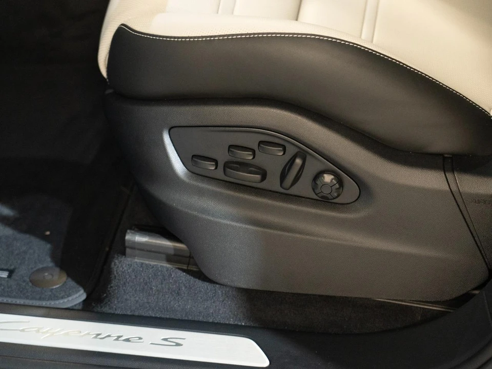 2026 Porsche 9Y0/9Y3 Cayenne S - Image 13 of 29