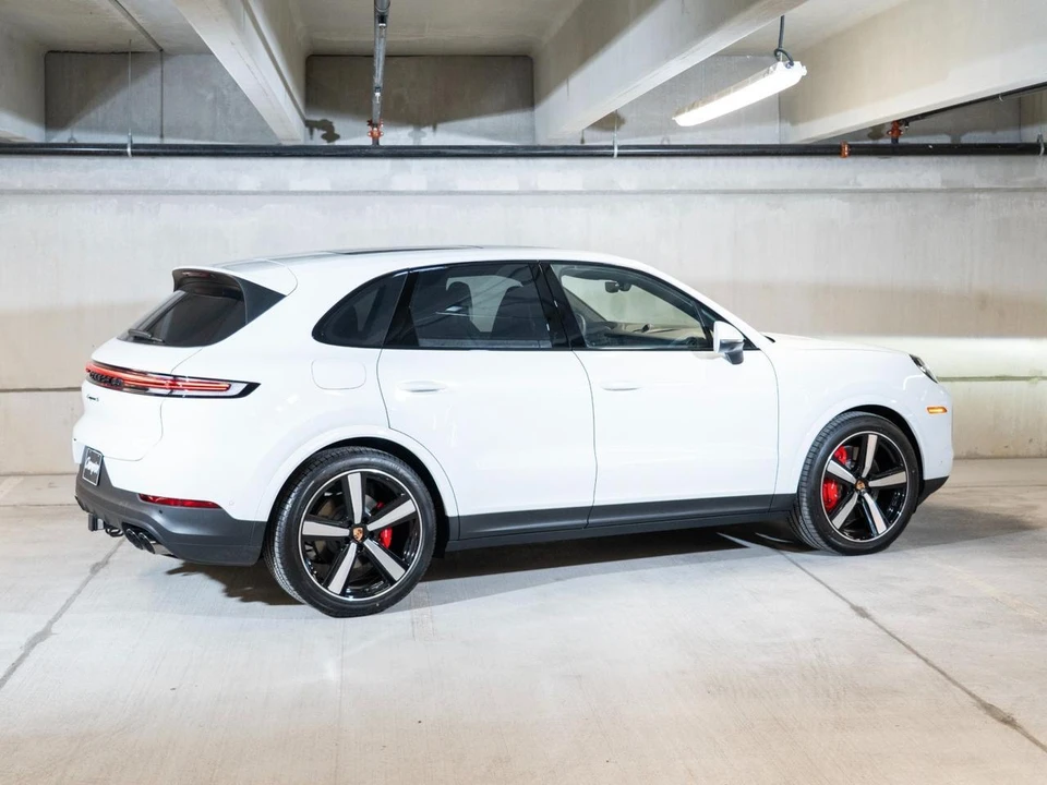 2026 Porsche 9Y0/9Y3 Cayenne S - Image 9 of 29