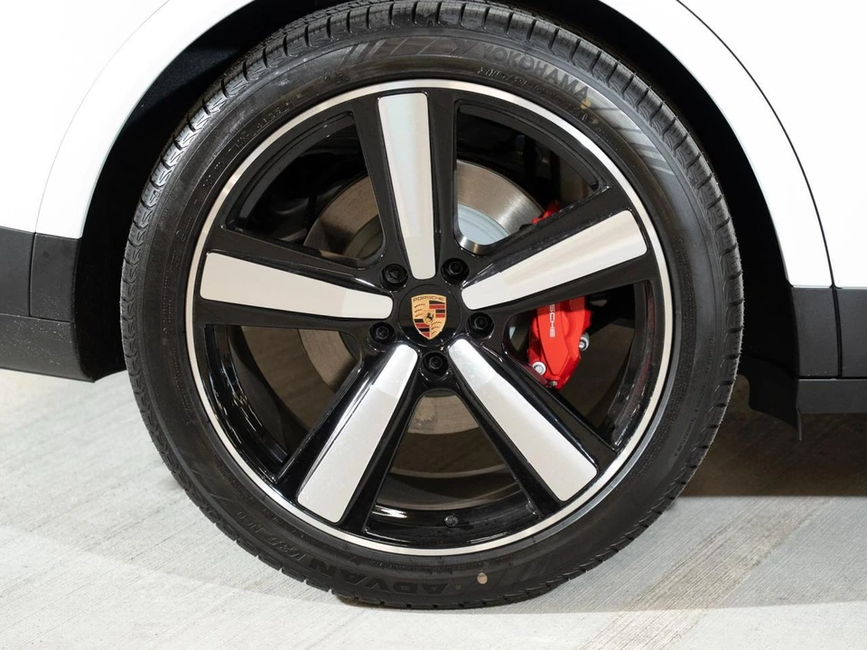 2026 Porsche 9Y0/9Y3 Cayenne S - Image 10 of 29