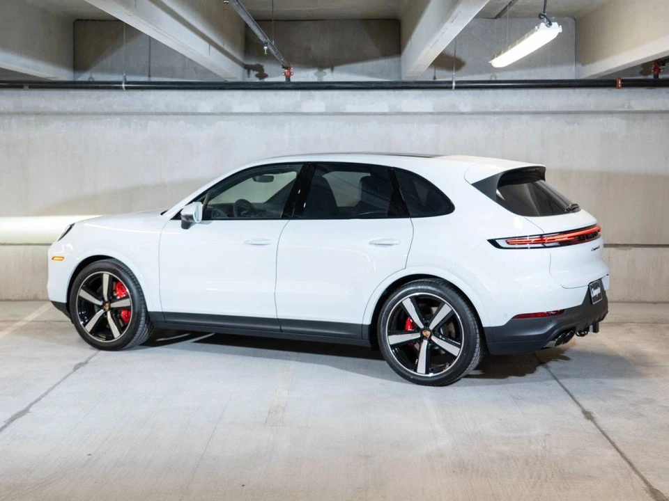 2026 Porsche 9Y0/9Y3 Cayenne S - Image 3 of 5