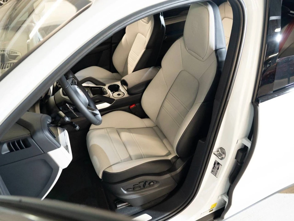 2026 Porsche 9Y0/9Y3 Cayenne S - Image 5 of 5