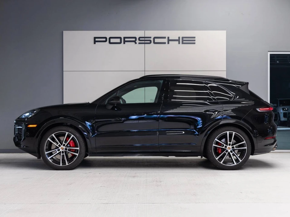 2026 Porsche 9Y0/9Y3 Cayenne S - Image 2 of 4