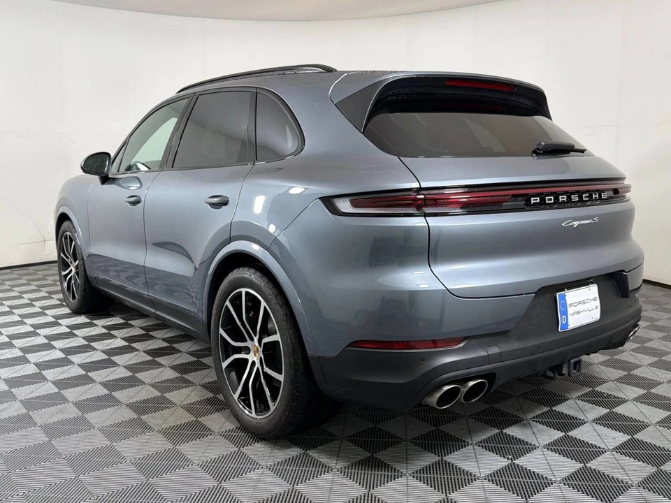 2026 Porsche 9Y0/9Y3 Cayenne S - Image 3 of 4
