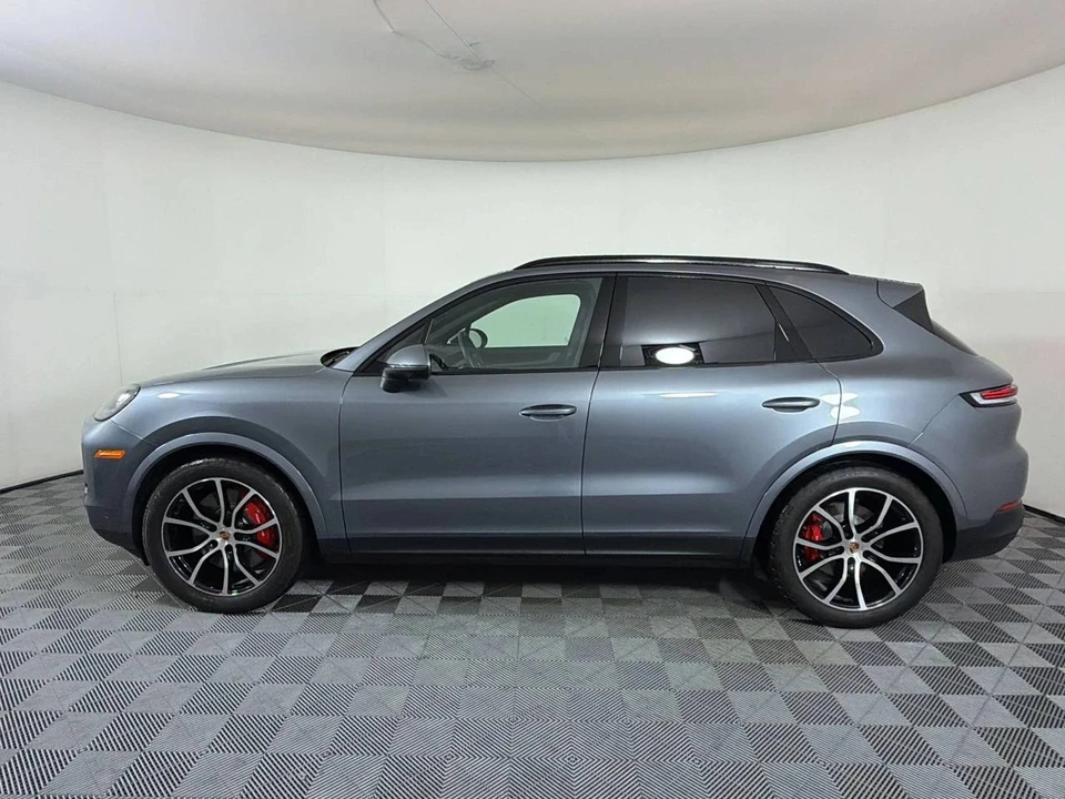 2026 Porsche 9Y0/9Y3 Cayenne S - Image 2 of 4