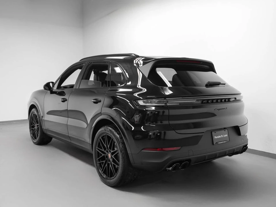 2026 Porsche 9Y0/9Y3 Cayenne S - Image 3 of 5