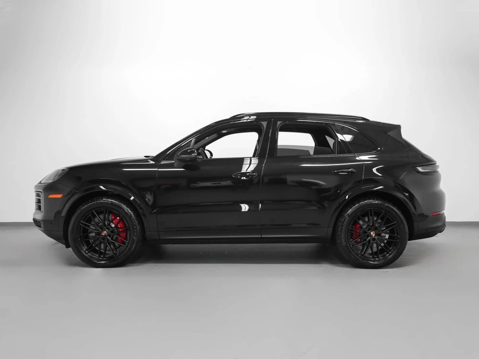 2026 Porsche 9Y0/9Y3 Cayenne S - Image 2 of 5