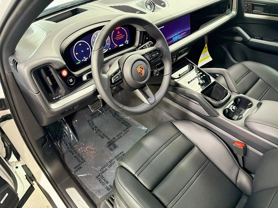 2026 Porsche 9Y0/9Y3 Cayenne S - Image 4 of 5