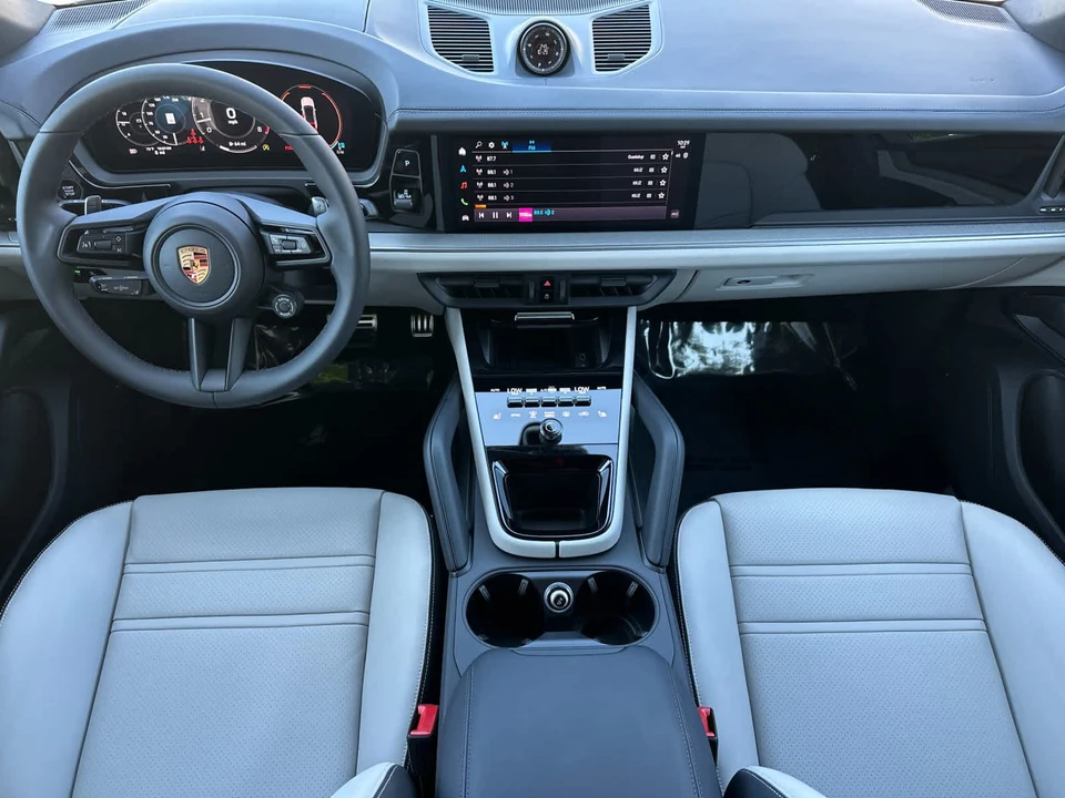 2026 Porsche 9Y0/9Y3 Cayenne S - Image 6 of 31