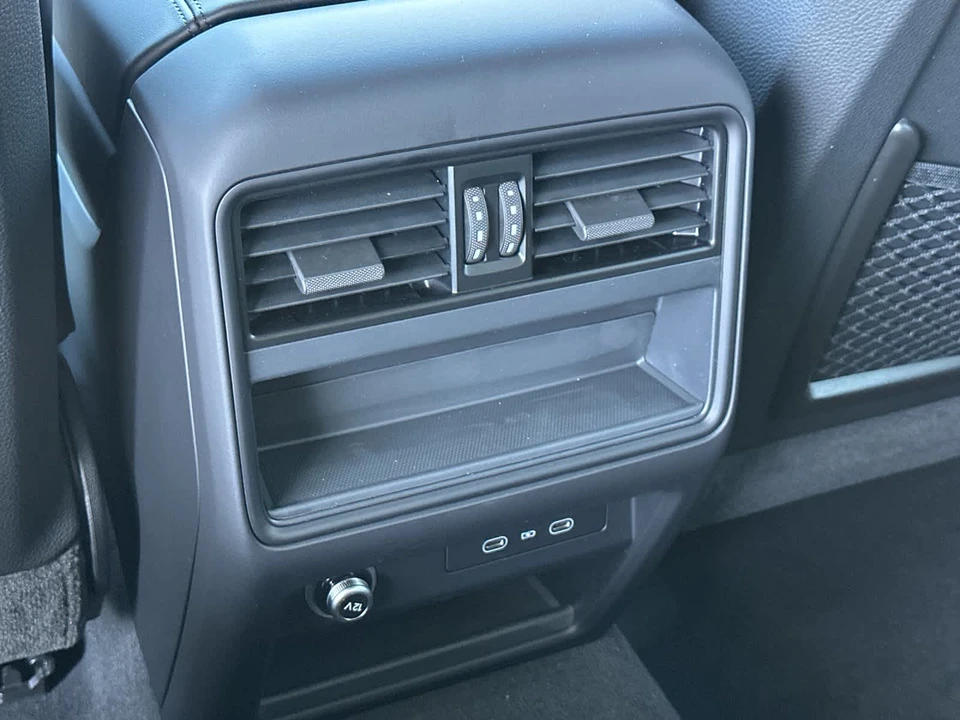 2026 Porsche 9Y0/9Y3 Cayenne S - Image 14 of 31