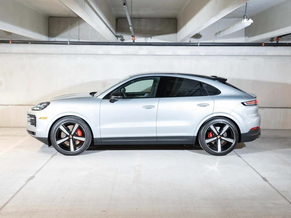 2026 Porsche 9Y0/9Y3 Cayenne S - Image 2 of 29