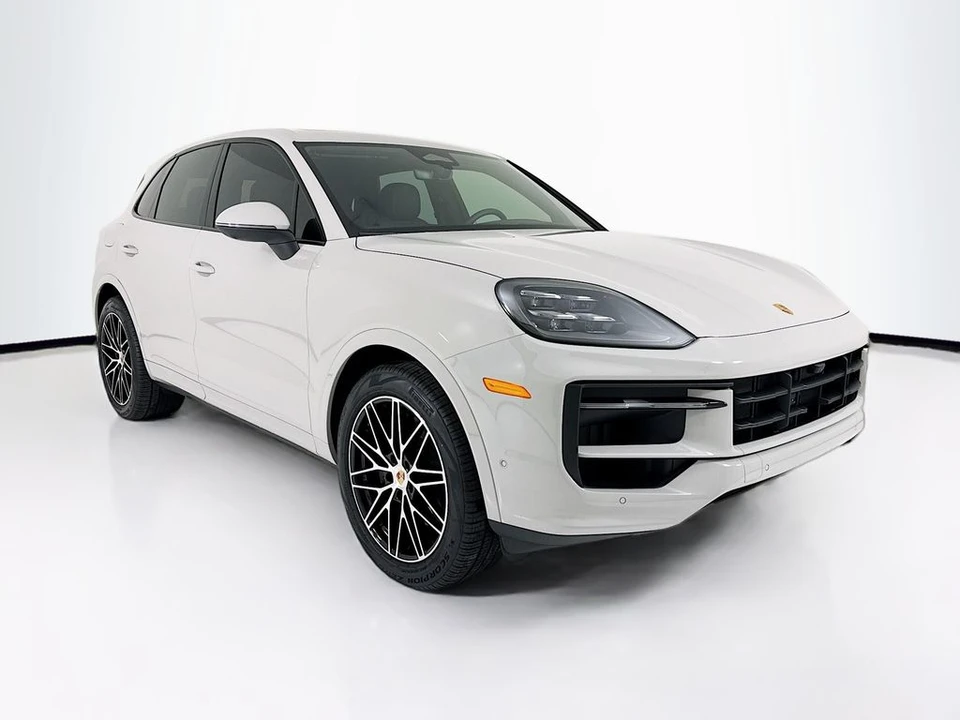 2026 Porsche 9Y0/9Y3 Cayenne - Image 7 of 31