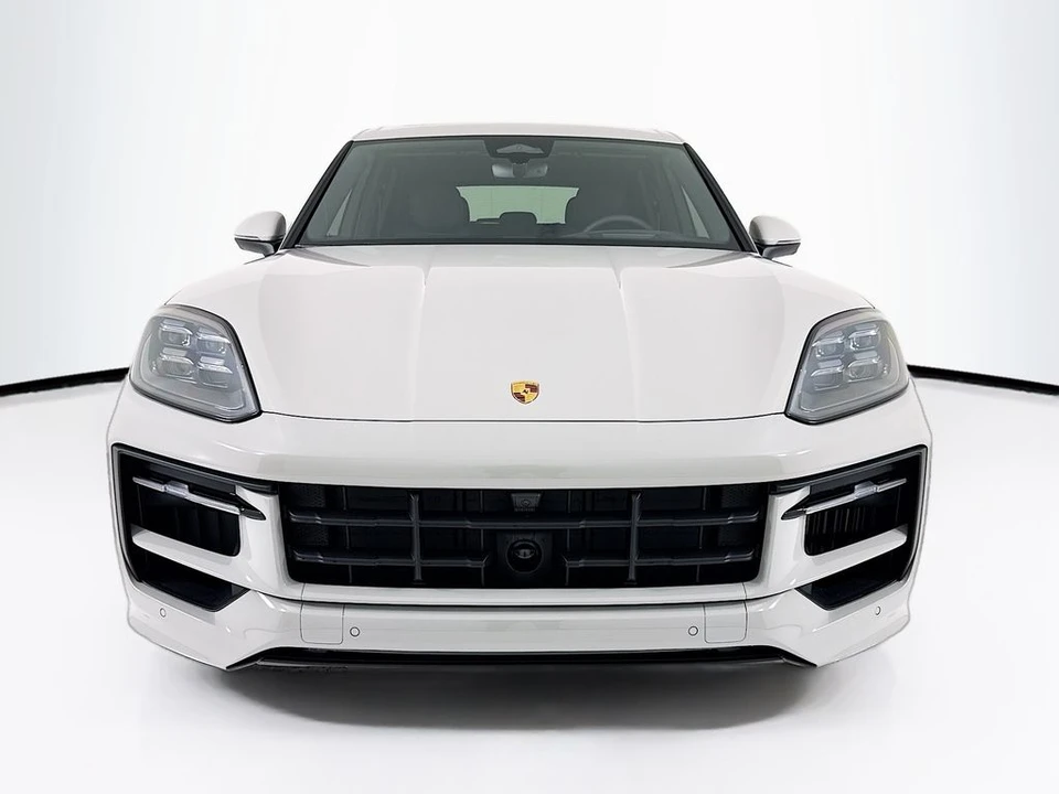 2026 Porsche 9Y0/9Y3 Cayenne - Image 6 of 31