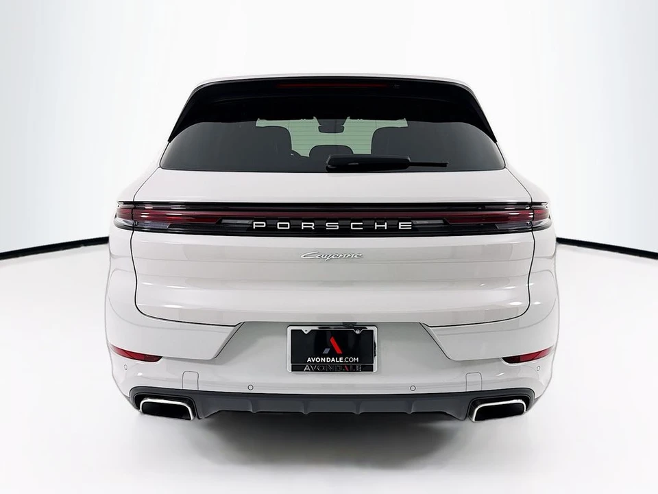 2026 Porsche 9Y0/9Y3 Cayenne - Image 10 of 31
