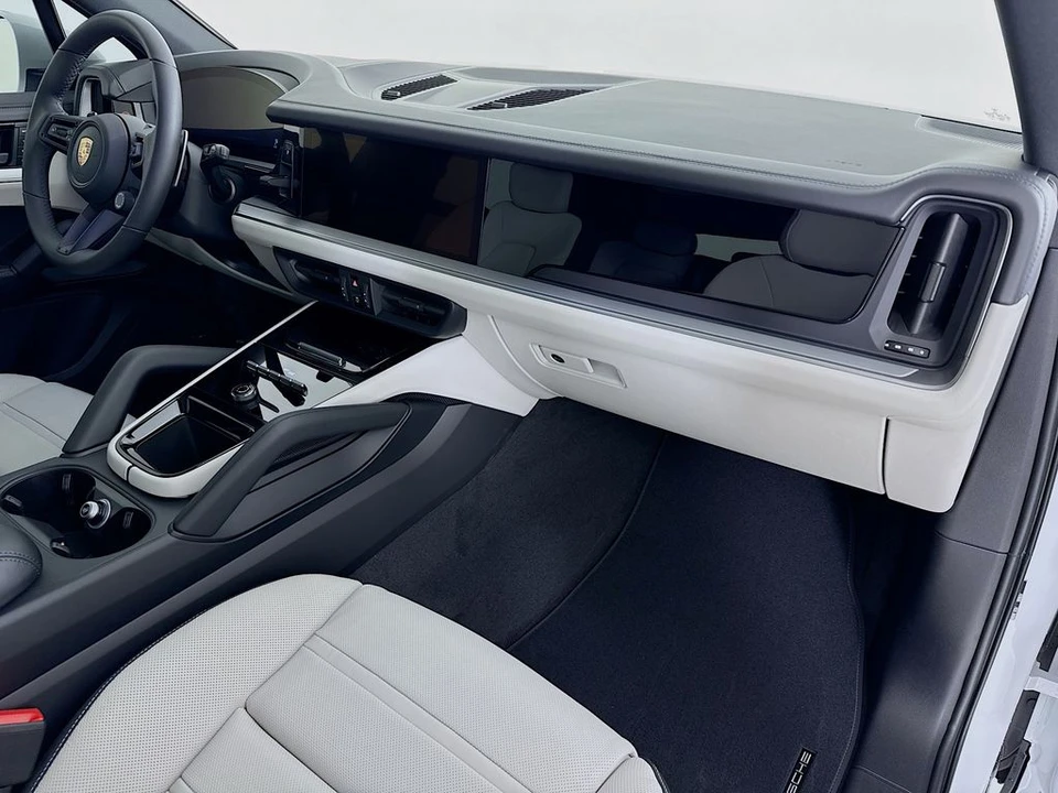 2026 Porsche 9Y0/9Y3 Cayenne - Image 31 of 31